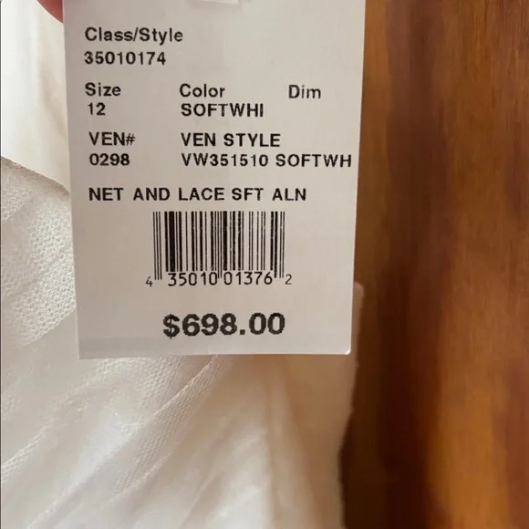 White by Vera Wang Soft net halter soft White ElegantWedding Dress size 12  - threedaughtersproperties.com